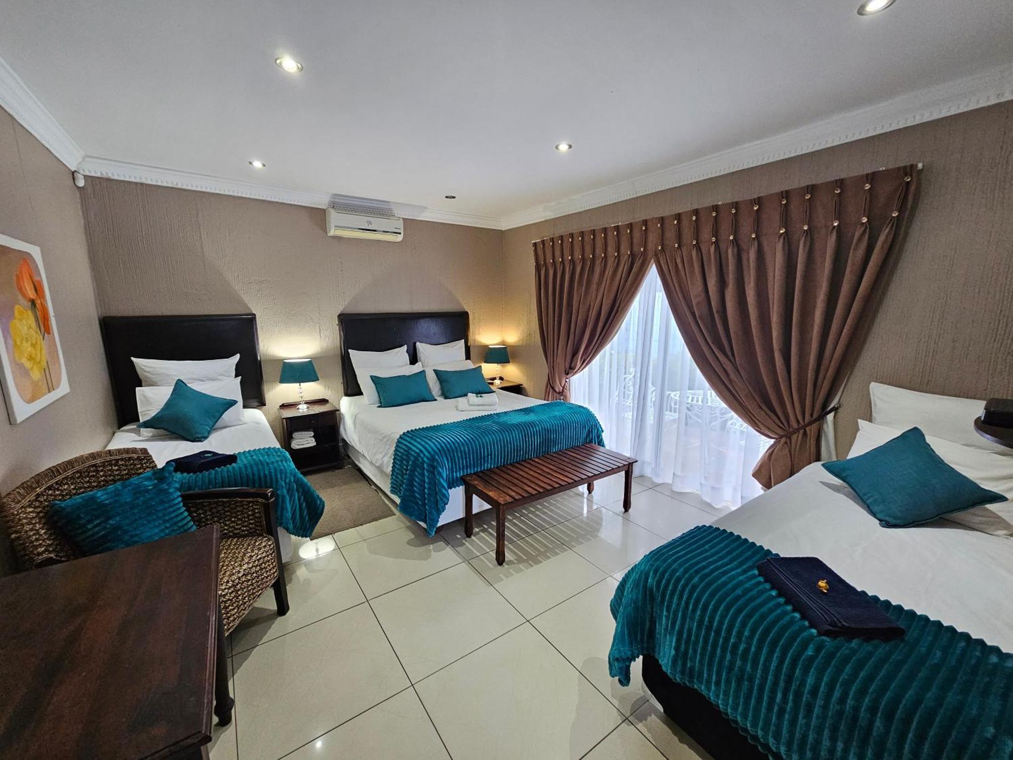 Bettie'S Luxury Lodge Kroonstad Buitenkant foto