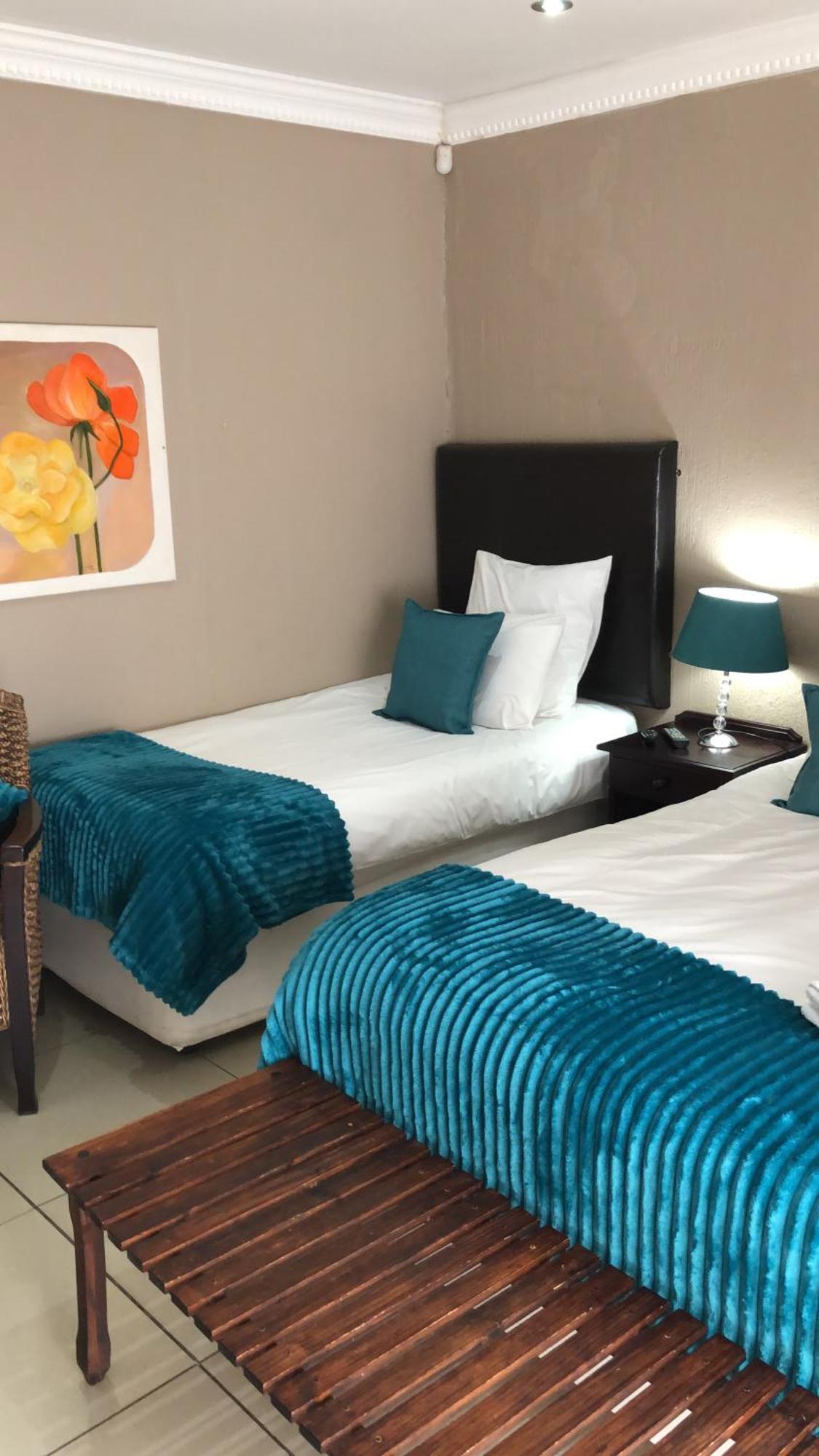Bettie'S Luxury Lodge Kroonstad Buitenkant foto