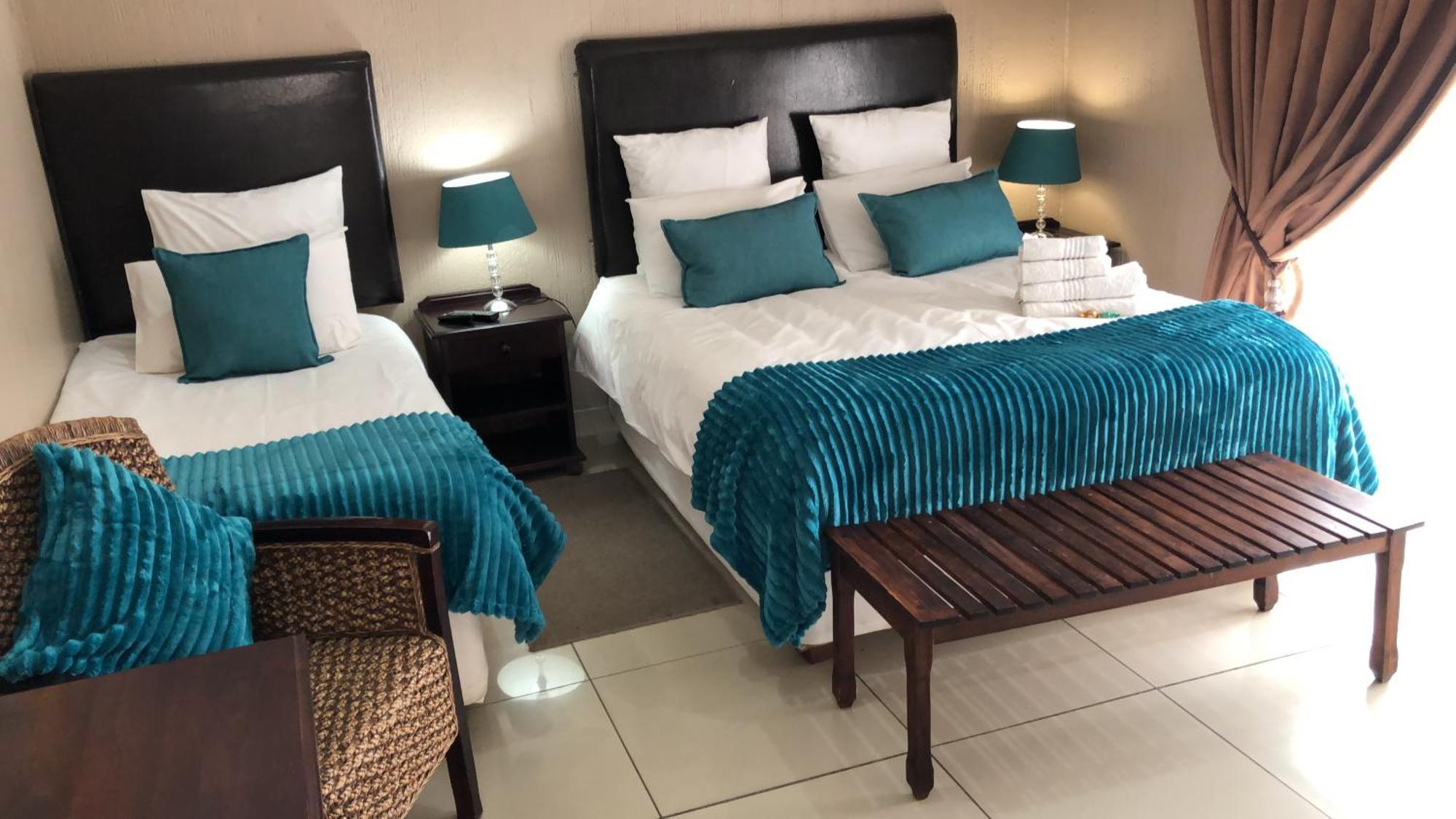 Bettie'S Luxury Lodge Kroonstad Buitenkant foto