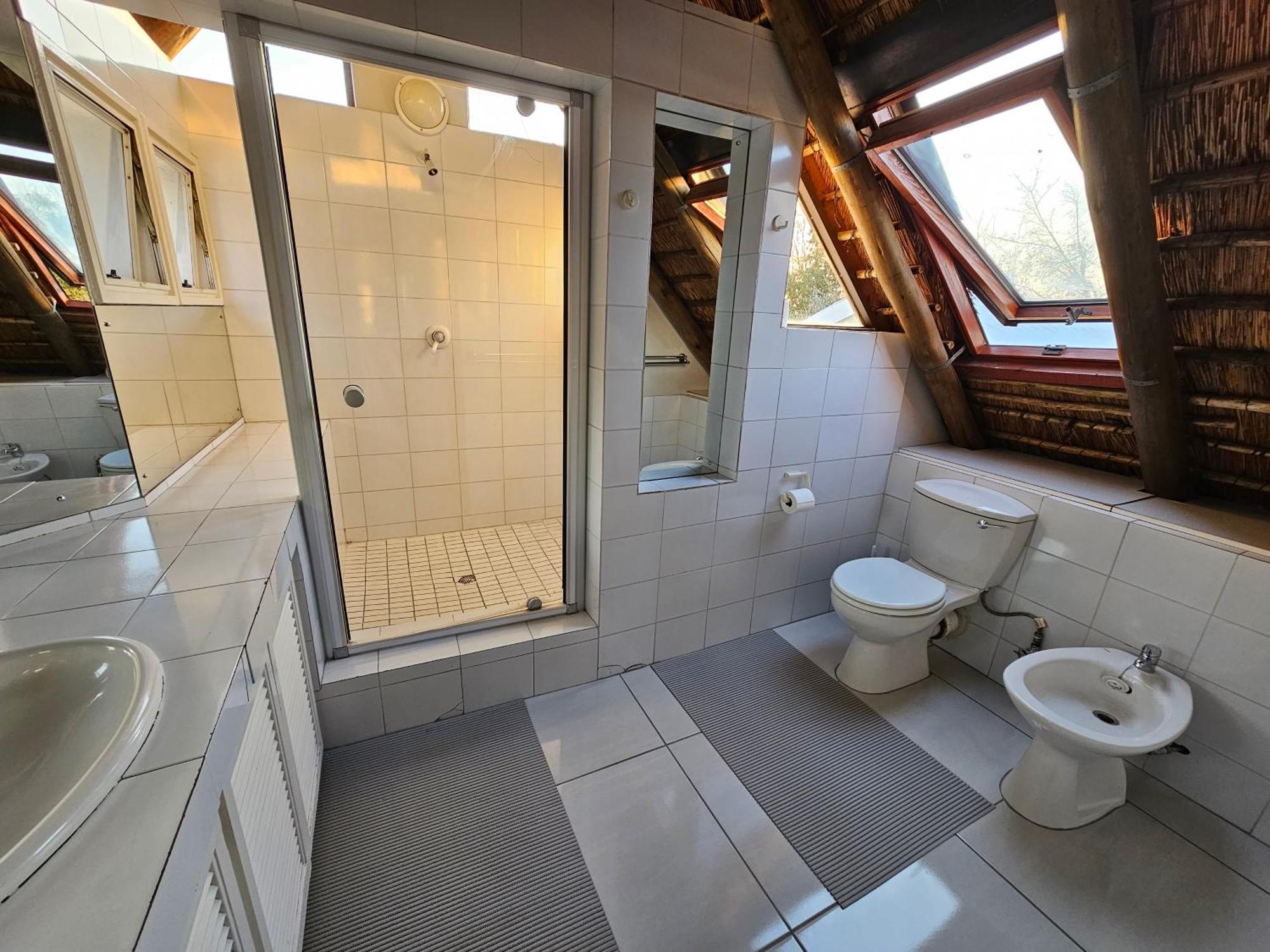Bettie'S Luxury Lodge Kroonstad Buitenkant foto