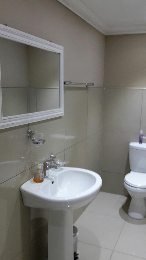 Bettie'S Luxury Lodge Kroonstad Kamer foto