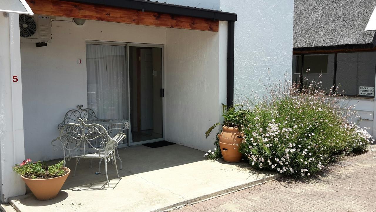 Bettie'S Luxury Lodge Kroonstad Kamer foto